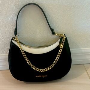 Black small shoulder bag